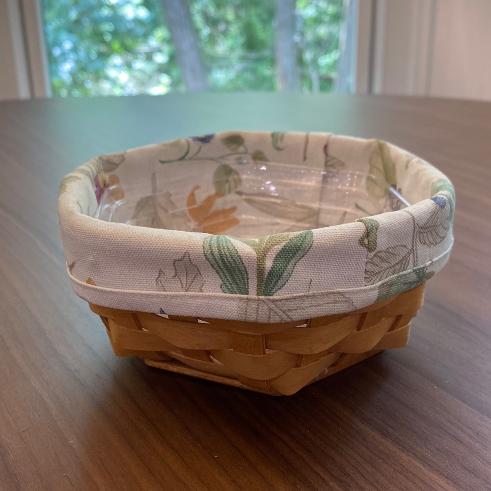 Longaberger basket hexagonal 5.5”